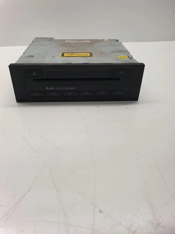 ZMIENIARKA CD AUDI A4 B6 B7 A3 8P 8E0035111D
