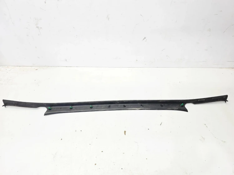OSŁONA RYNNY KLAPY BAGAŻNIKA AUDI A5 8W SPORTBACK 8W8827229