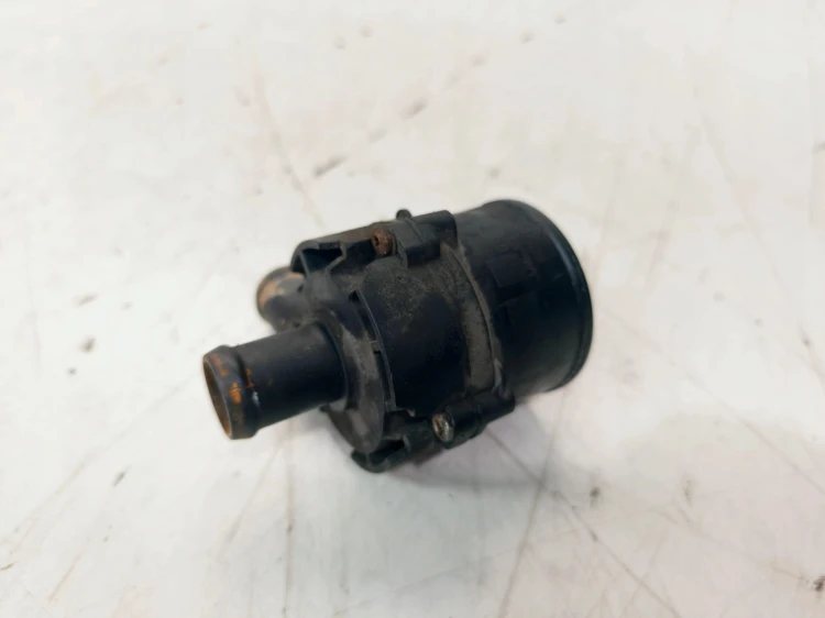DODATKOWA POMPA WODY ZAWÓR AUDI A4 B8 A5 A6 C7 A7 5G0965567