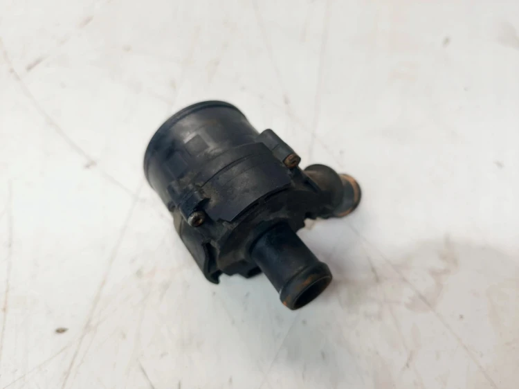 DODATKOWA POMPA WODY ZAWÓR AUDI A4 B8 A5 A6 C7 A7 5G0965567