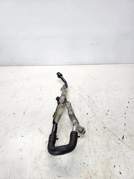 RURKA PRZEWÓD WODY AUDI A4 B8 A5 8T LIFT 1.8 TFSI 06L121051C