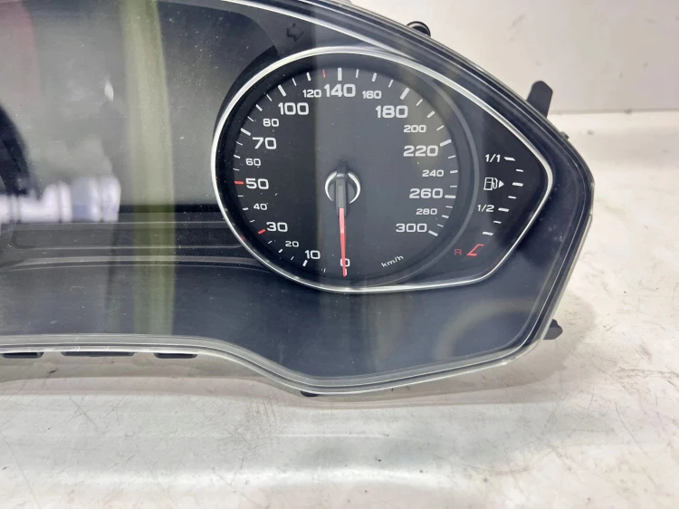 LICZNIK ZEGARY WYŚWIETLACZ AUDI A4 B9 A5 8W5920770J