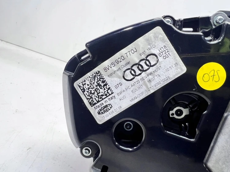 LICZNIK ZEGARY WYŚWIETLACZ AUDI A4 B9 A5 8W5920770J