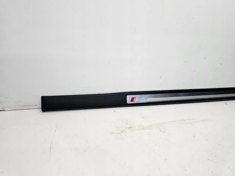 LISTWA PROGOWA PRAWY PRZÓD AUDI A3 8P S LINE 8P4853492H