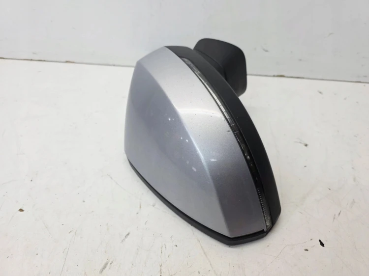 LUSTERKO ZEWNĘTRZNE PRAWE AUDI A3 8V 8V3 8V4 LZ7G 6+2 PIN UK