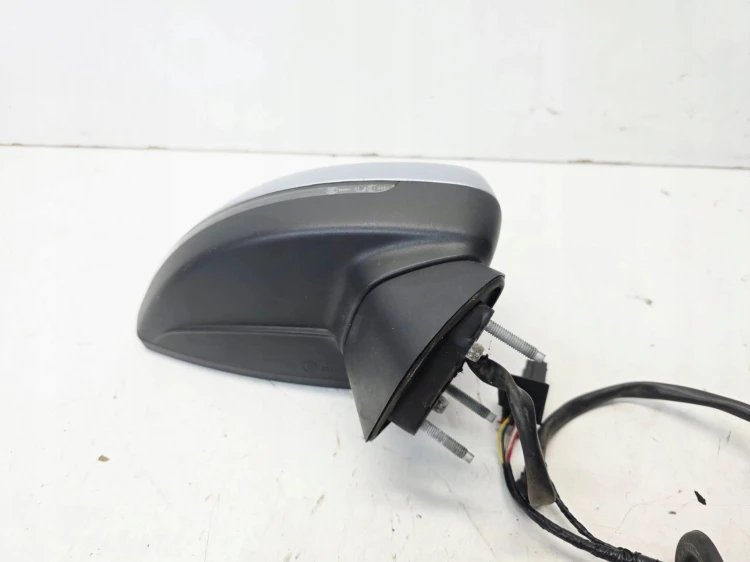 LUSTERKO ZEWNĘTRZNE PRAWE AUDI A3 8V 8V3 8V4 LZ7G 6+2 PIN UK