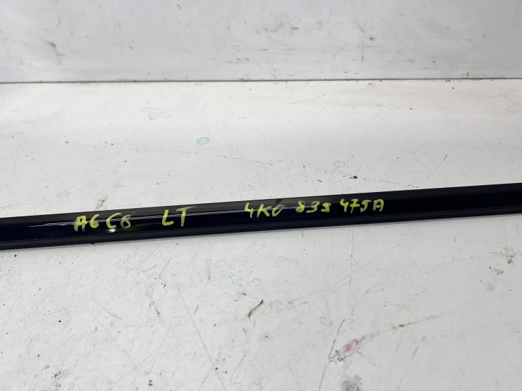 LISTWA DRZWI CZARNY POŁYSK LEWY TYŁ AUDI A6 C8 4K0839475A T94