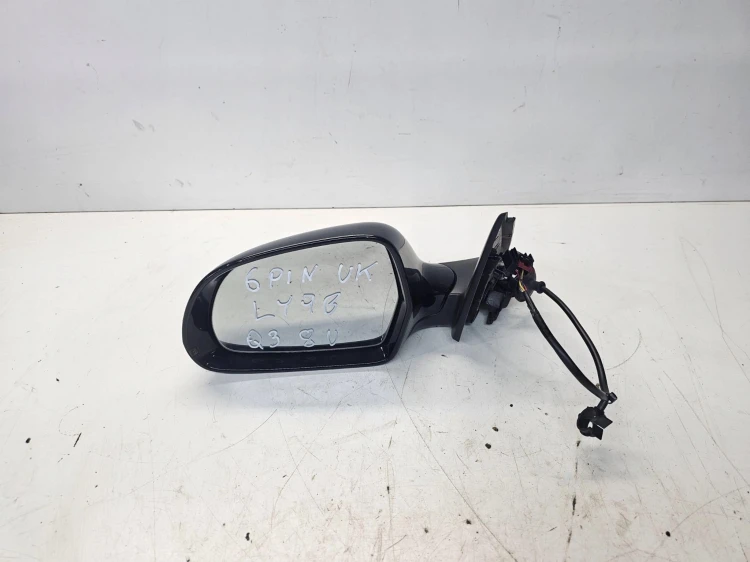 LUSTERKO ZEWNĘTRZNE LEWE AUDI Q3 8U 6 PIN LY9B UK