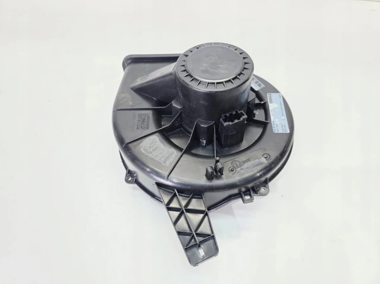 WENTYLATOR DMUCHAWA NAGRZEWNICY AUDI A3 8P VOLKSWAGEN SEAT SKODA AB20000P