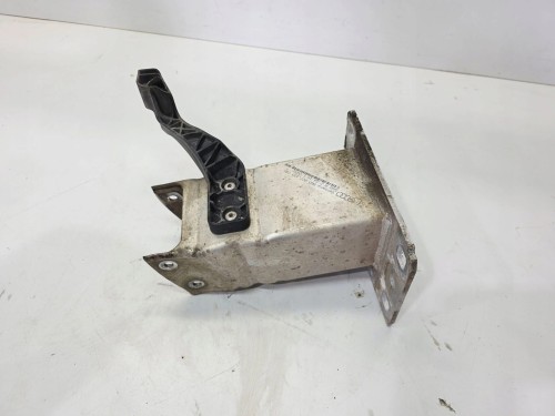 STREFA ZGNIOTU PODŁUŻNICY LEWA AUDI A4 B9 8W0807133