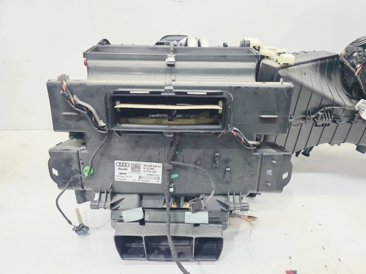 NAGRZEWNICA AUDI A4 B8 A5 8T 8K1820005AJ