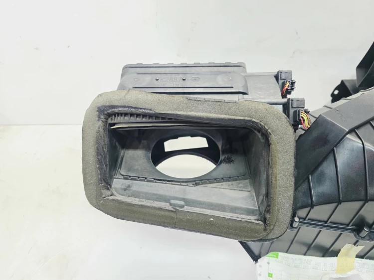 NAGRZEWNICA AUDI A4 B8 A5 8T 8K1820005AJ
