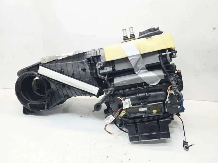 NAGRZEWNICA AUDI A4 B8 A5 8T 8K1820005AJ
