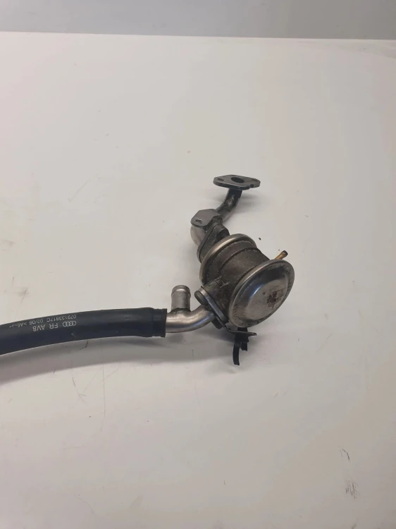 ZAWÓR EGR AUDI S4 B6 B7 A6 C6 BBK BAT 078131102L