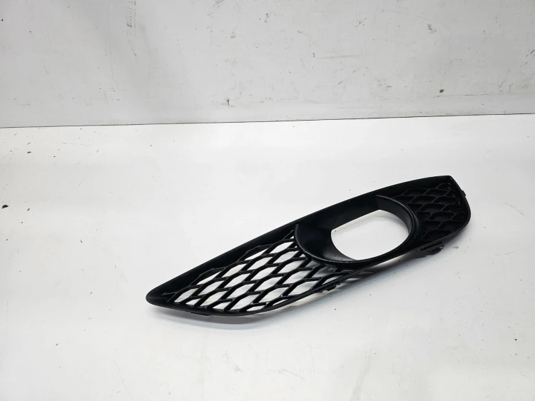 KRATKA HALOGENU ATRAPA ZDERZAKA LEWA AUDI Q7 4L LIFT 4L0807675C