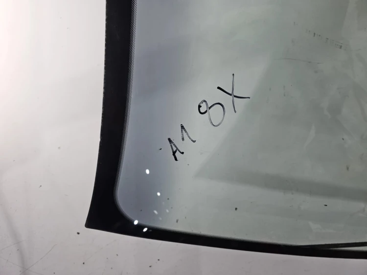 SZYBA PRZEDNIA CZOŁOWA AUDI A1 8X 2014R