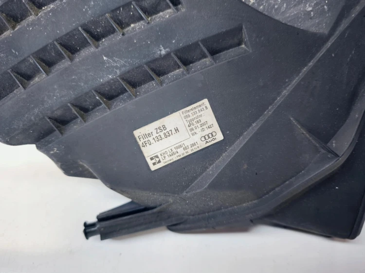 OBUDOWA FILTRA POWIETRZA AUDI A6 C6 3.0 TDI 4F0133837H