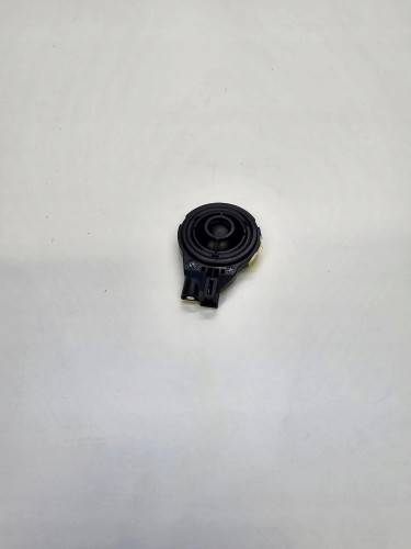 GŁOŚNIK WYSOKOTONOWY BANG AUDI A4 B9 A5 8W0035399A
