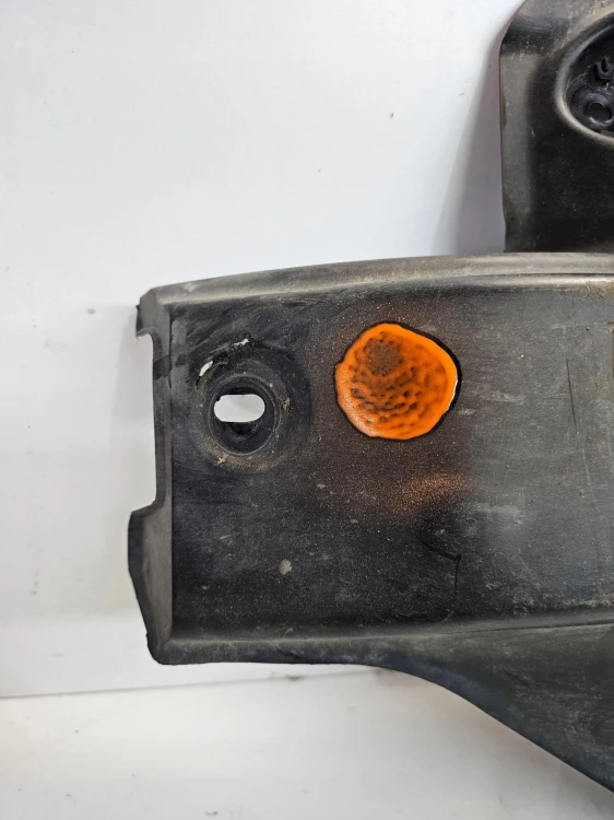 OSŁONA PŁYTA PODWOZIA PRAWA AUDI A1 VW 6R0825202