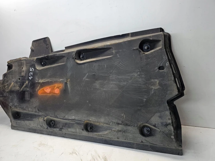 OSŁONA PŁYTA PODWOZIA PRAWA AUDI A1 VW 6R0825202