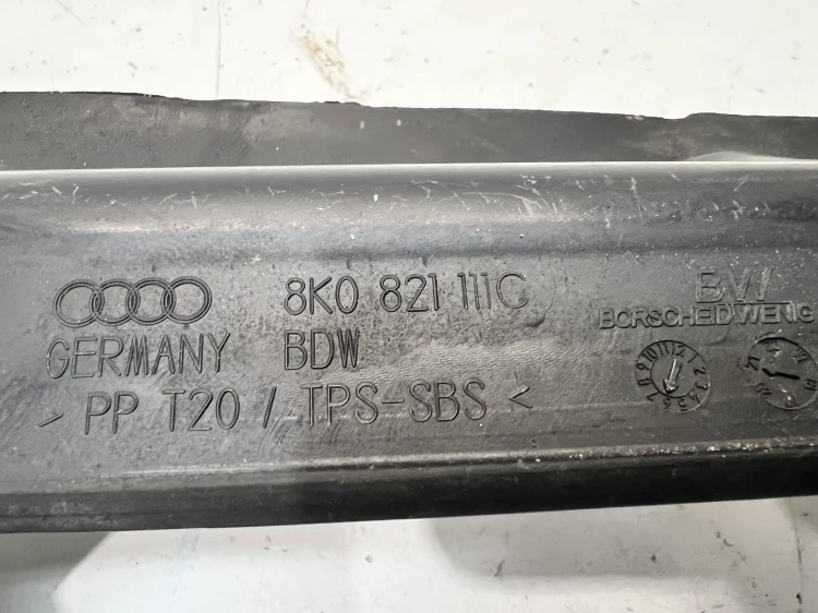 WYGŁUSZENIE BŁOTNIKA LEWE AUDI A4 B8 8K0821111C