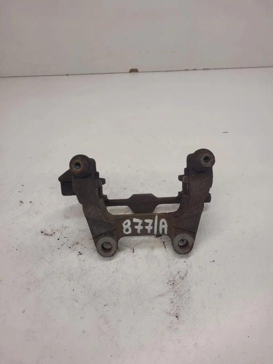 JARZMO ZACISKU HAMULCOWEGO TYŁ AUDI A6 C7 A7 877/B