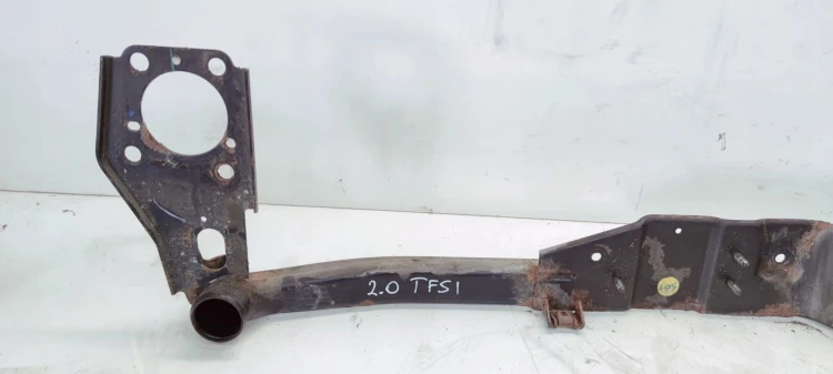 RURA PRZEWÓD INTERCOOLERA Z PASA PRZEDNIEGO AUDI A4 B7 2.0 TFSI 8E0199521DF