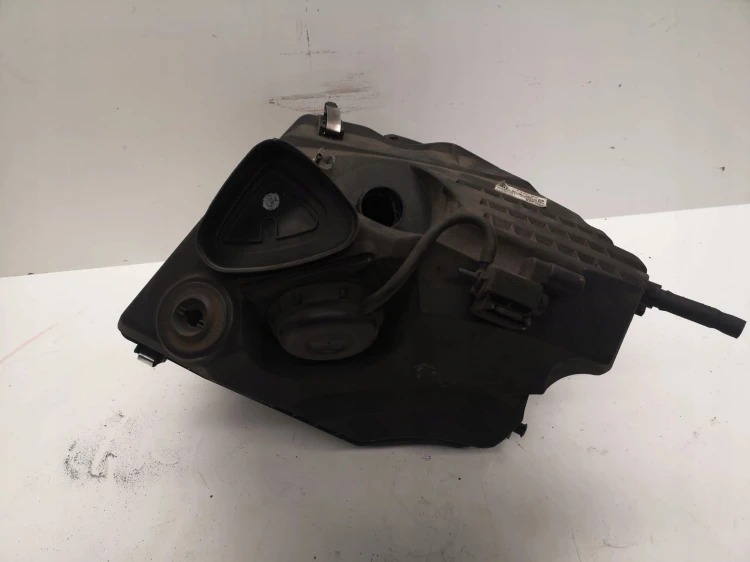 OBUDOWA FILTRA POWIETRZA AUDI A6 C6 4.2 4F0133837E