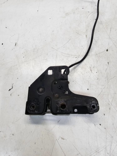 ZAMEK MASKI RYGIEL AUDI A6 C6 4F0823509B