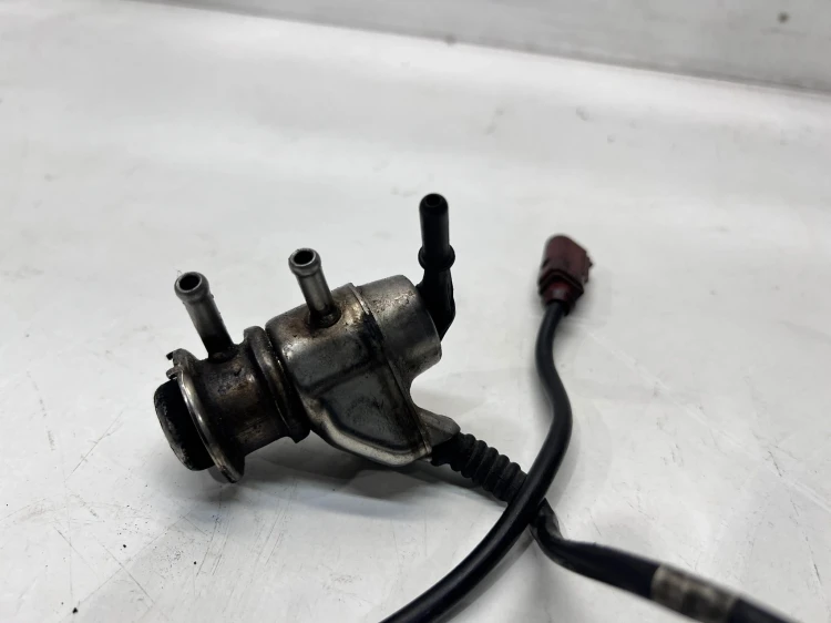 WTRYSKIWACZ WTRYSK ADBLUE AUDI A4 B9 A5 A6 C7 2.0 TDI 04L131113S