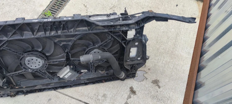 PAS PRZEDNI KPL AUDI A4 B8 2.7 3.0 TDI 2 WENTYLATORY AUTOMAT 2008-2011