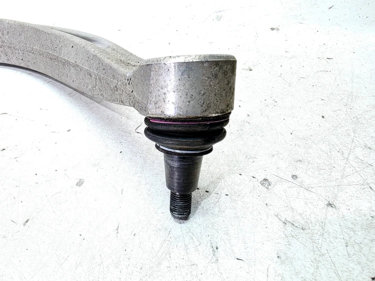 WAHACZ PRAWY PRZÓD DRĄŻEK PROWADZĄCY AUDI Q7 4M 4M0407696C