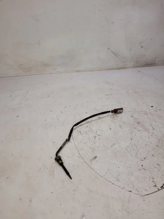 CZUJNIK TEMPERATURY SPALIN AUDI A4 Q7 4M0906088AA