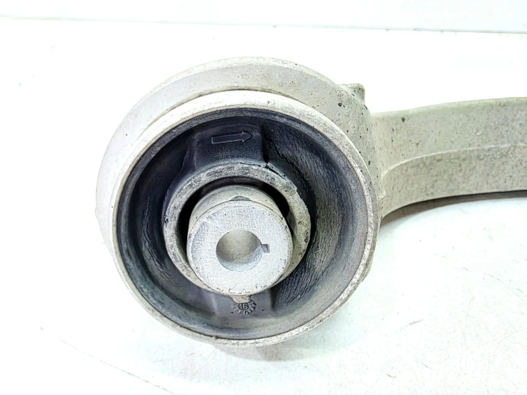 WAHACZ PRAWY PRZÓD DRĄŻEK PROWADZĄCY AUDI Q7 4M 4M0407696C