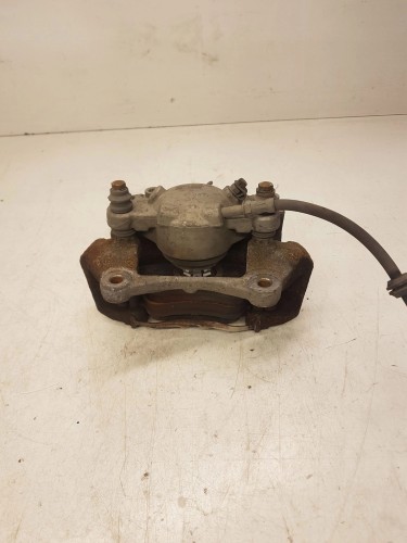 ZACISK HAMULCOWY LEWY PRZÓD AUDI A4 B8 A5 8K0105K