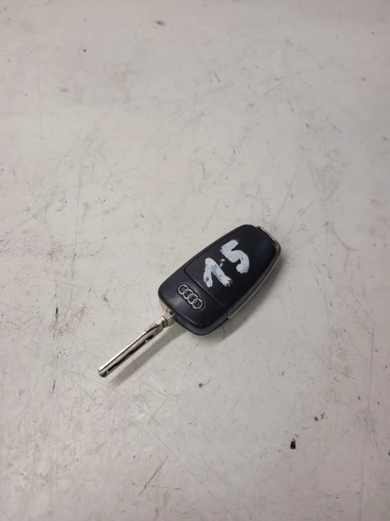 KLUCZYK PILOT SCYZORYK AUDI A6 C6 Q7 4F0837220R 15
