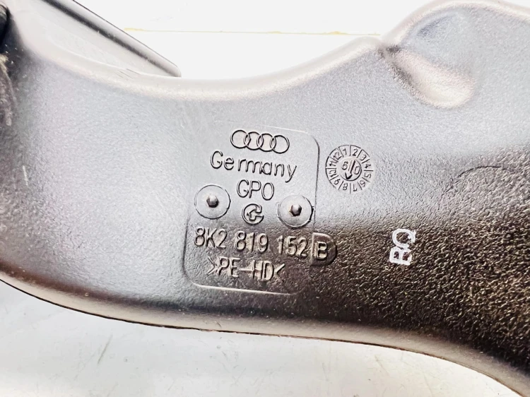 KANAŁ POWIETRZNY AUDI A4 B8 8K2819152B