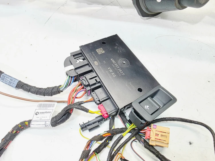 HAK HOLOWNICZY SKŁADANY WESTFAILA + MODUŁ AUDI A4 B9 8W0092157A KOMPLET