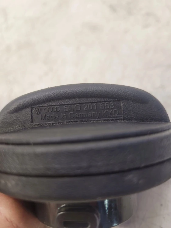 KOREK WLEWU PALIWA AUDI VW SEAT SKODA 5N0201553