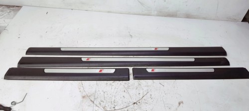 LISTWA LISTWY PROGOWE KOMPLET AUDI A6 S6 C6