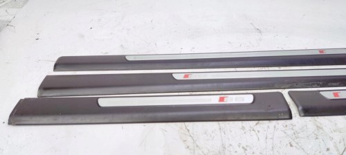 LISTWA LISTWY PROGOWE KOMPLET AUDI A6 S6 C6