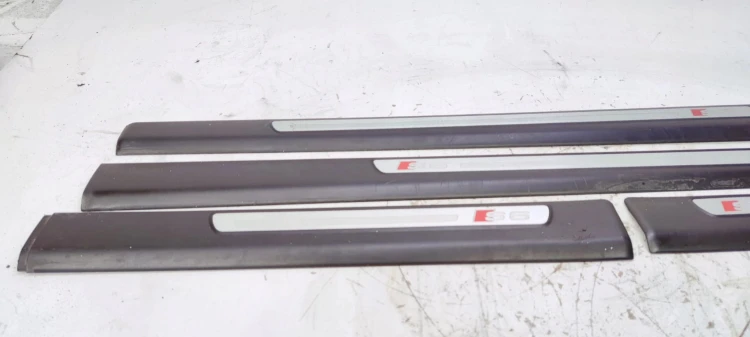 LISTWA LISTWY PROGOWE KOMPLET AUDI A6 S6 C6