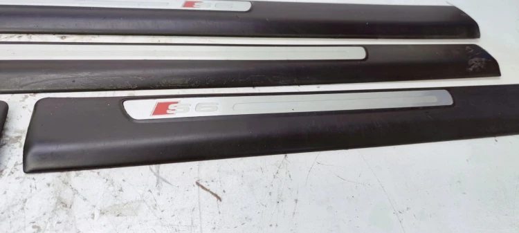 LISTWA LISTWY PROGOWE KOMPLET AUDI A6 S6 C6