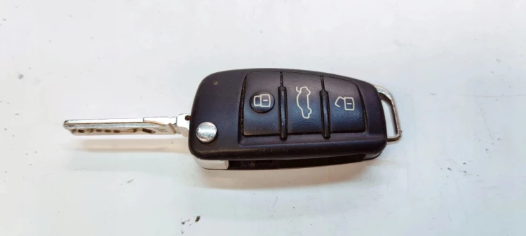 KLUCZYK PILOT SCYZORYK AUDI A6 C6 Q7 4F0837220AK *7*