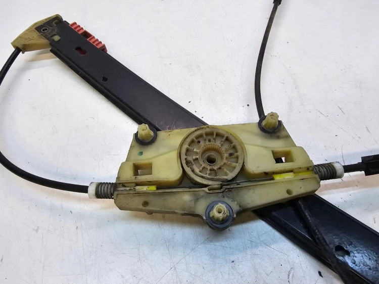 MECHANIZM SZYBY LEWY PRZÓD AUDI A6 C6 4F0837461