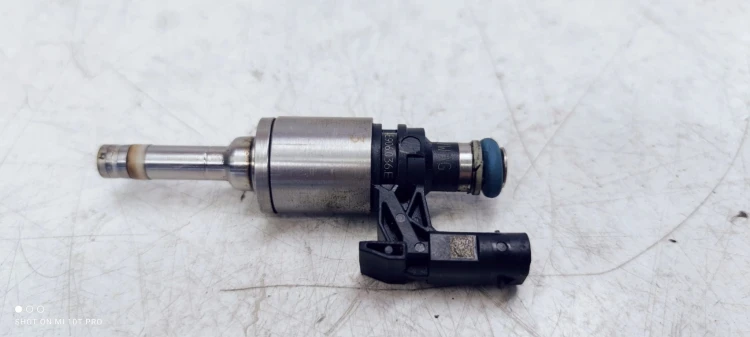 WTRYSK WTRYSKIWACZE AUDI VW 1.4 TFSI 04E906036E
