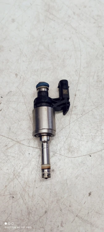 WTRYSK WTRYSKIWACZE AUDI VW 1.4 TFSI 04E906036E