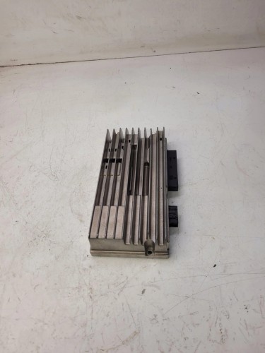 WZMACNIACZ BANG OLUFSEN 8T0035223S AUDI A4 A5 Q5