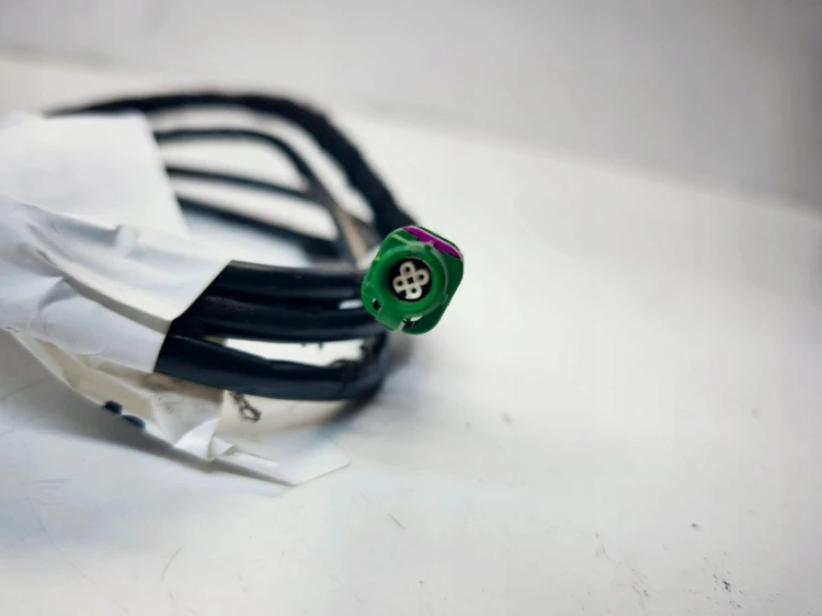 WIĄZKA KABEL WTYCZKA MMI AUDI A4 B9 A5 LIFT 4E0035750D 4E0035750C