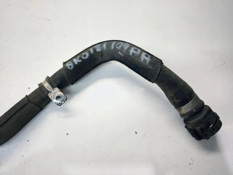 RURKA PRZEWÓD WĄŻ WODY AUDI A4 B8 A5 8T Q5 8K0121109AA